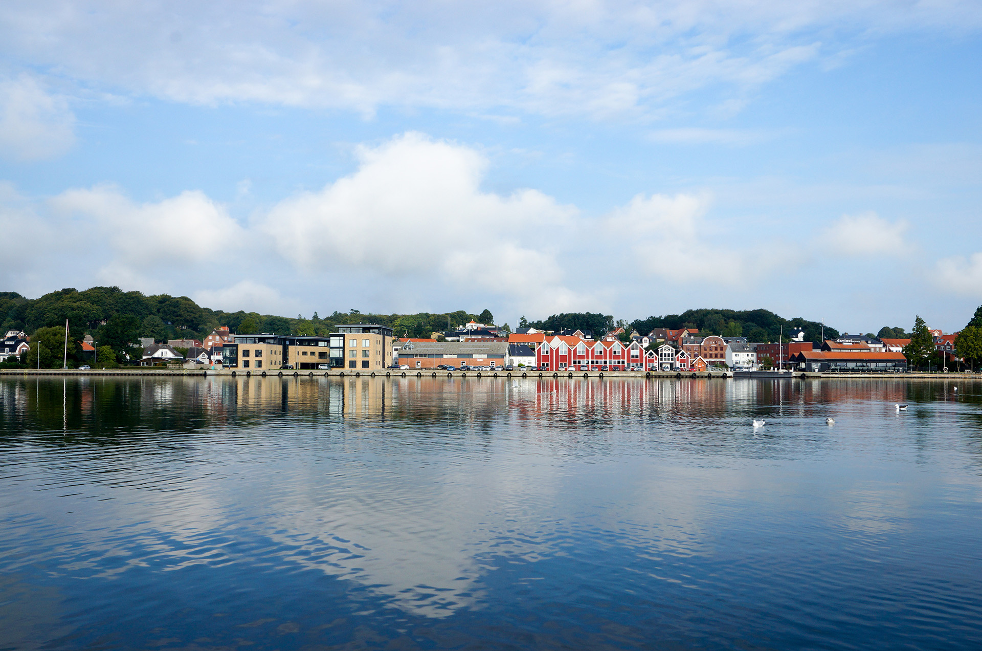 Foto af Hadsund fra vandsiden